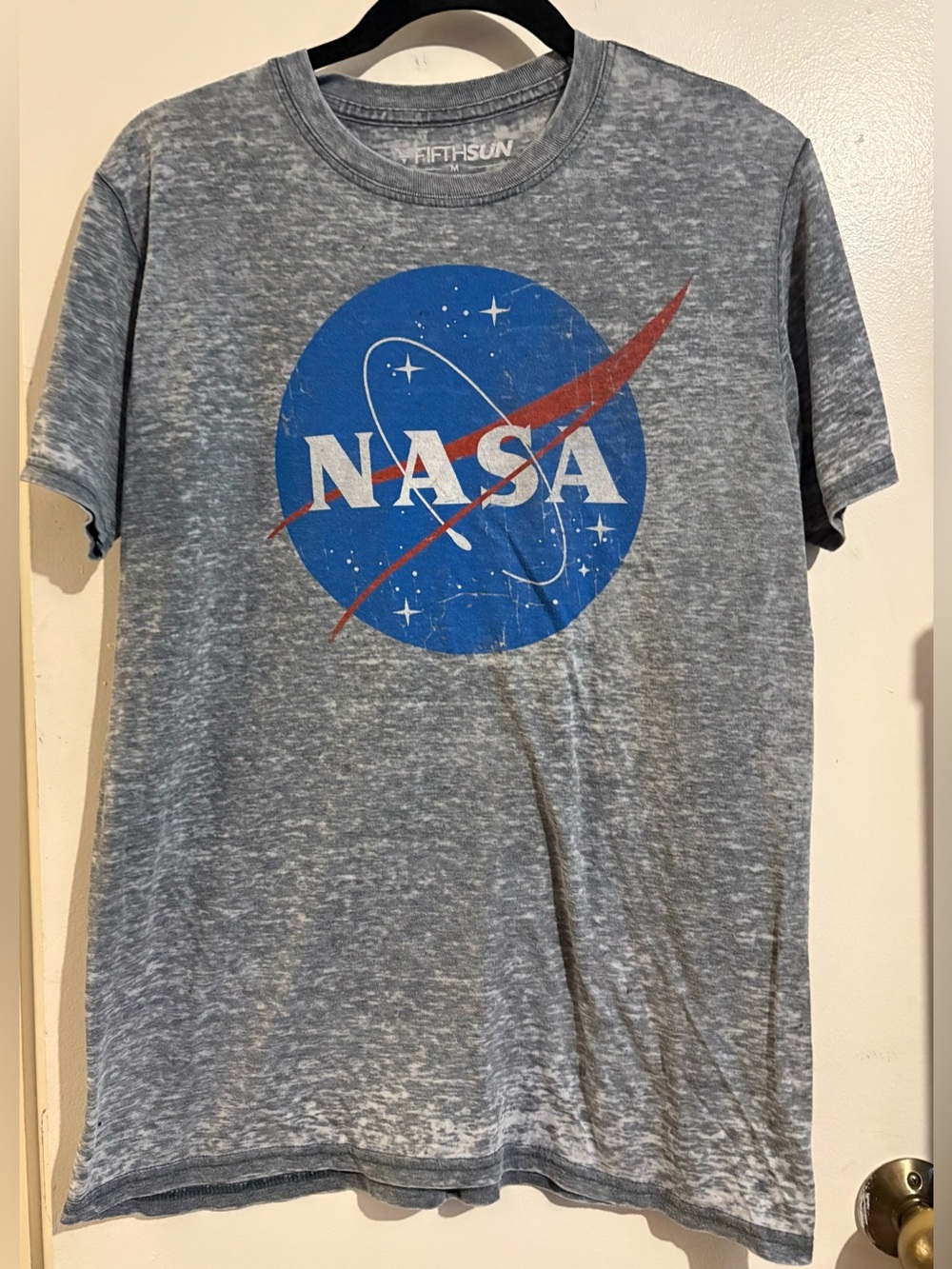 Fifth Sun NASA graphic grey distressed t-shirt size men’s medium tshirts top
